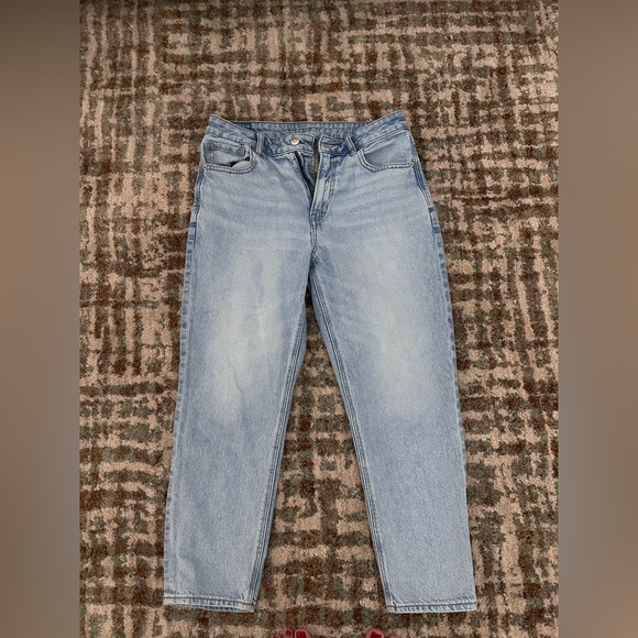 American Eagle Outfitters Light Wash Denim Jeans - Picture 1 of 4